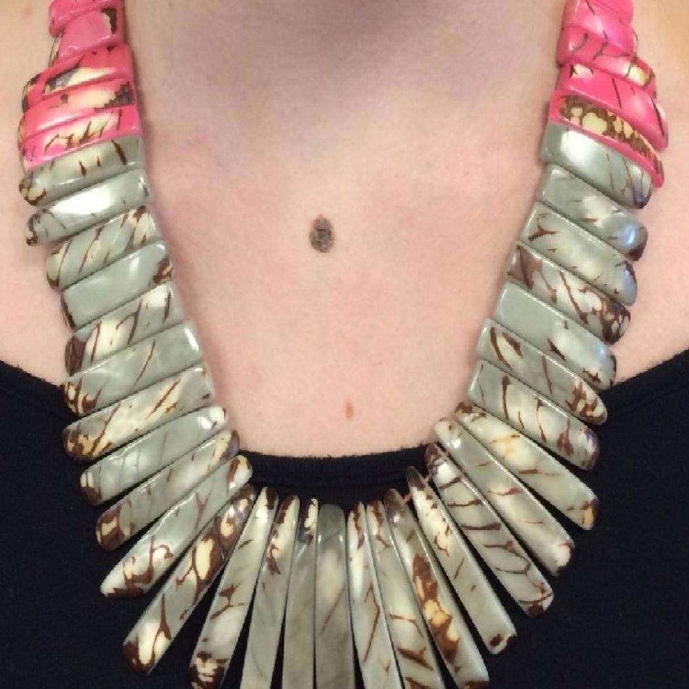 Amazon Necklace - Gray & Pink